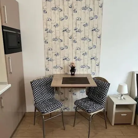 Antonio De Silva Apartment Mamaia